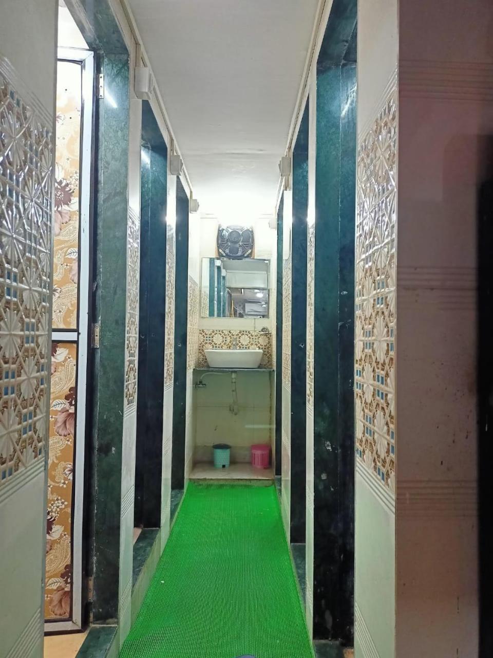 Hotel Golden View Dormitory Mumbai Exterior foto